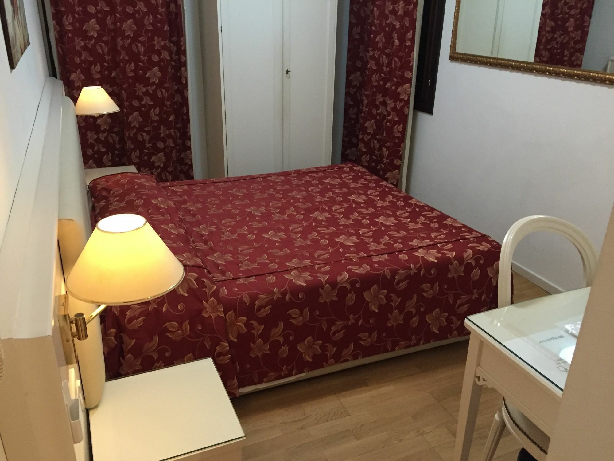 Albergo Ai Tolentini Veneţia Exterior foto