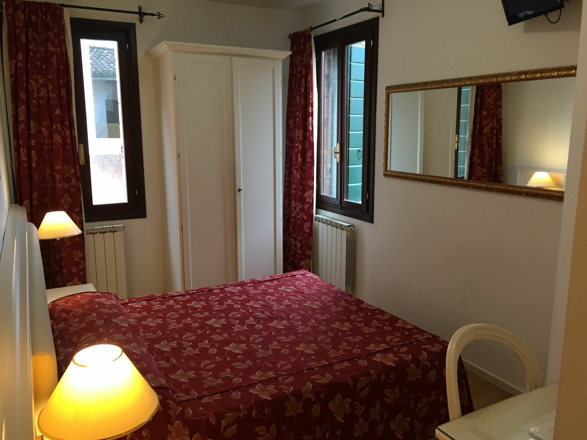 Albergo Ai Tolentini Veneţia Exterior foto