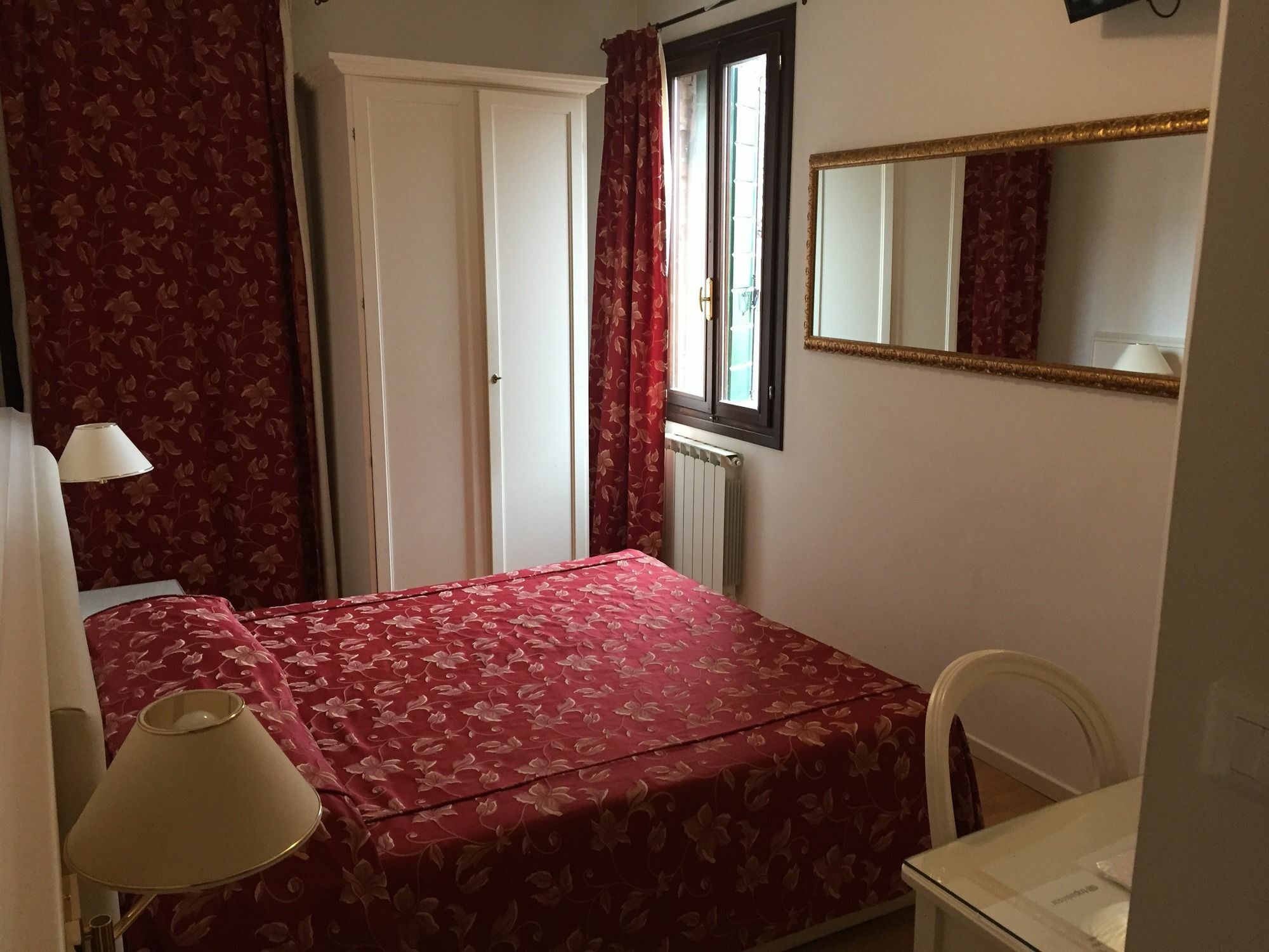 Albergo Ai Tolentini Veneţia Exterior foto